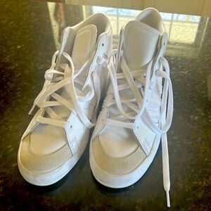 Adidas super skate ADV high tops — size 6 men’s. Gently worn.